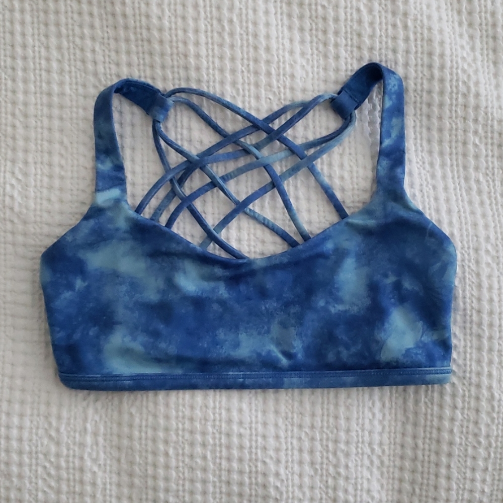 Lululemon sports bra
